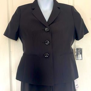 NWT Pant Suit Set
